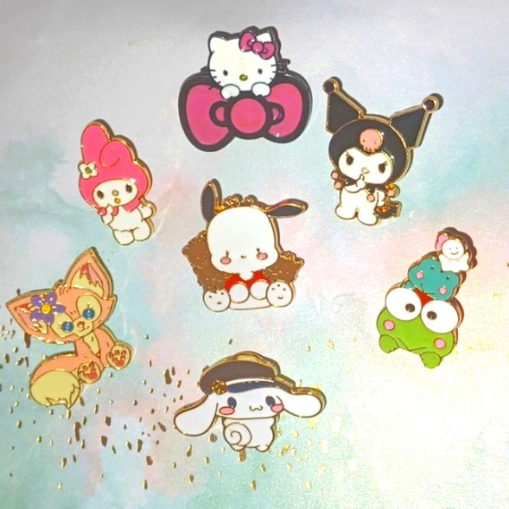 Sanrio Set of 7 enameled pins